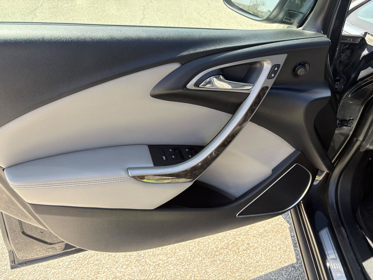 Used 2014 Buick Verano Convenience FWD image 17