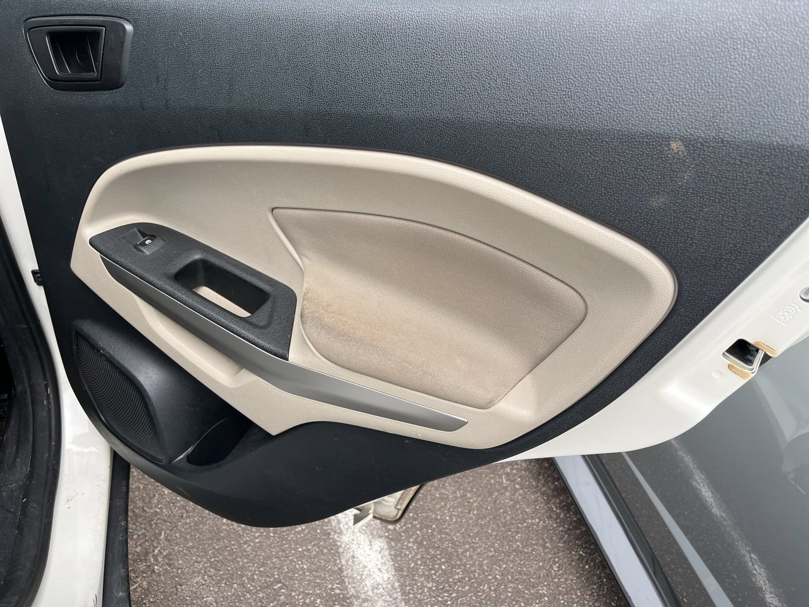 Used 2018 Ford EcoSport S FWD image 18