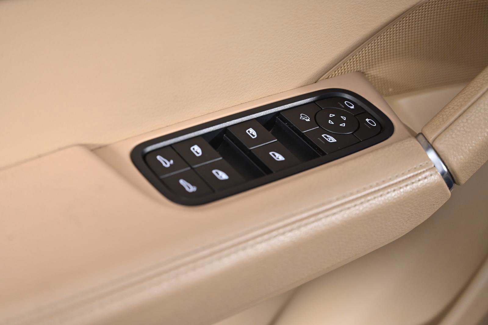 Used 2023 Porsche Cayenne image 22