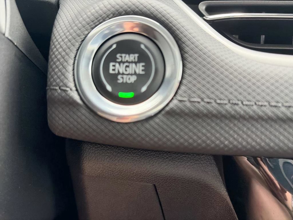 New 2026 Chevrolet TrailBlazer LT w/ LT Cold Weather Package FWD image 25