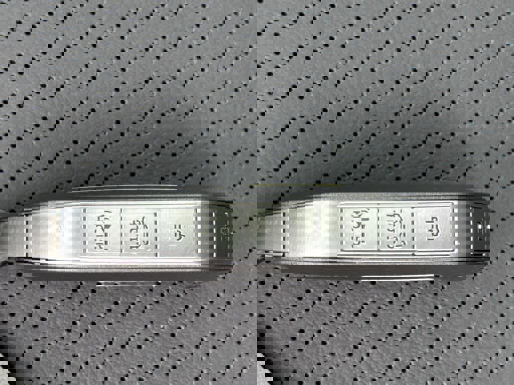 New 2026 Kia Carnival SX Prestige FWD image 28