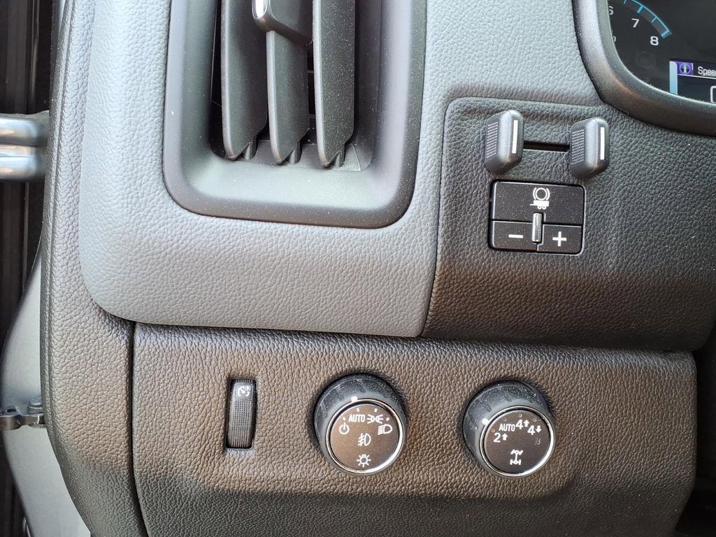 Used 2018 Chevrolet Colorado Z71 image 29