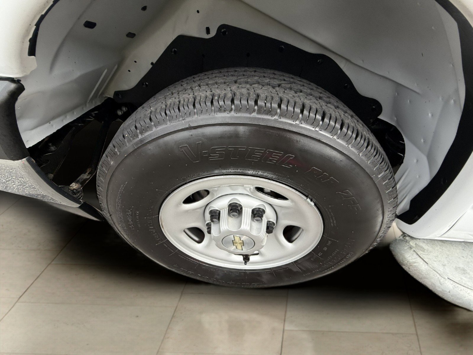 Certified 2024 Chevrolet Express 2500 Work Van w/ Driver Convenience Package image 27