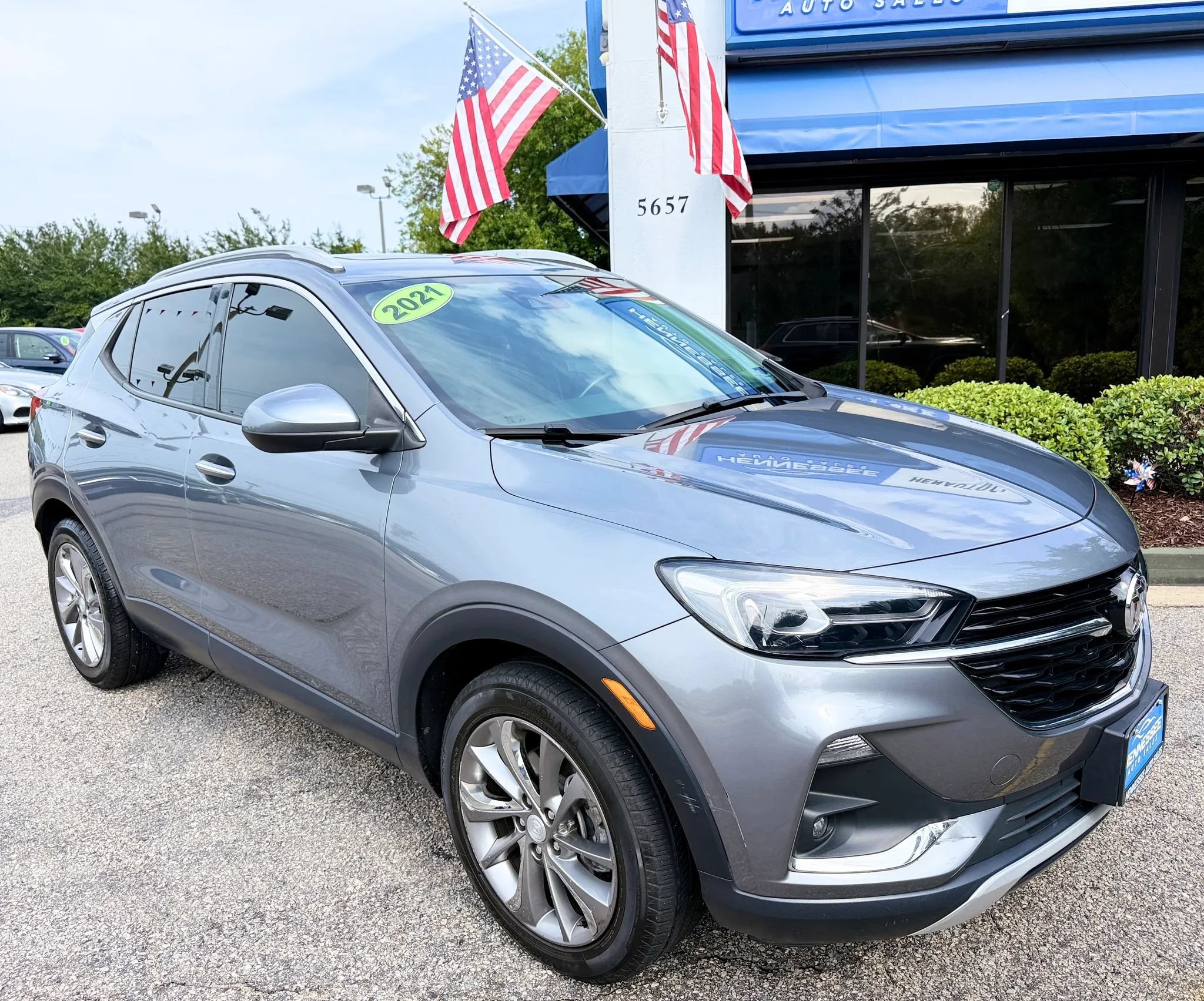 Used 2021 Buick Encore GX Essence w/ Experience Buick Package FWD image 12