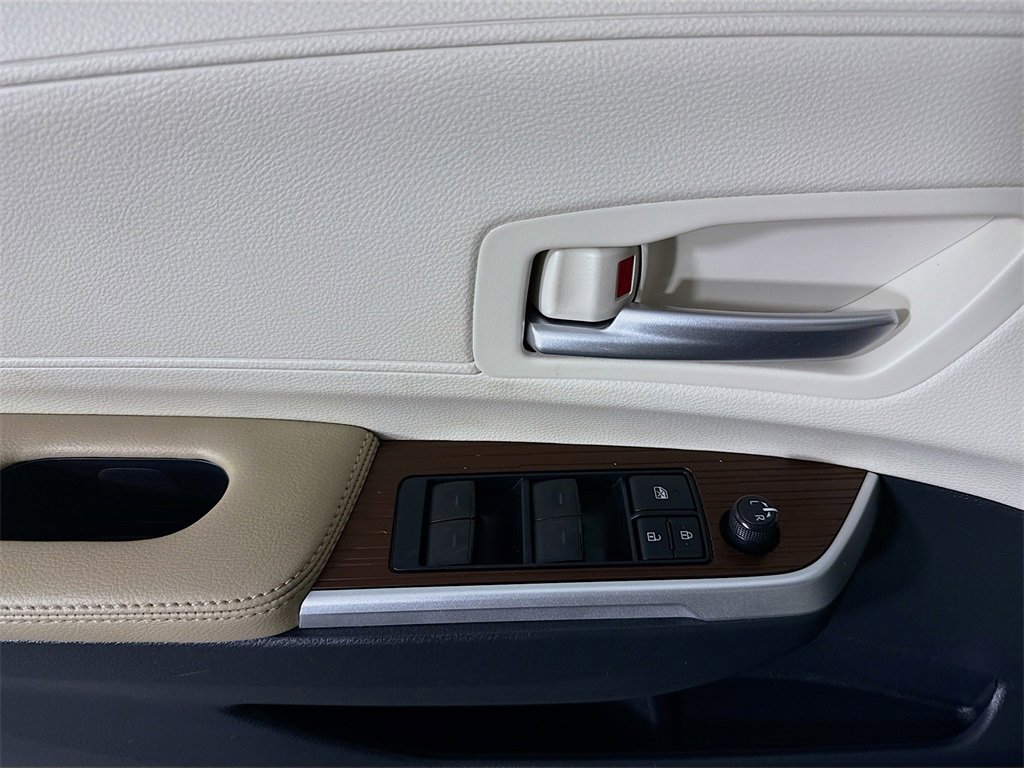 Certified 2023 Toyota Sienna XLE image 26