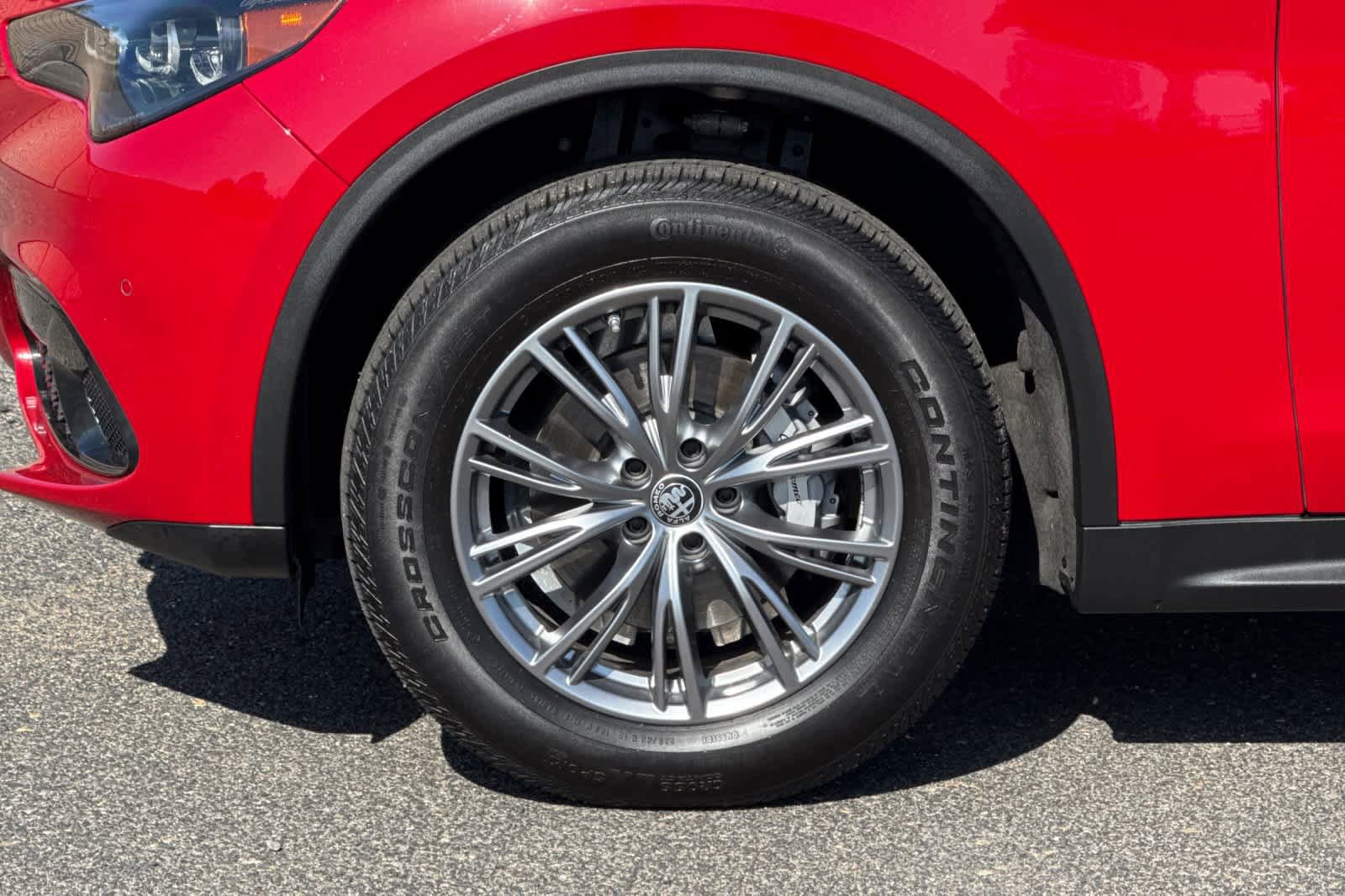 Used 2024 Alfa Romeo Stelvio Sprint RWD image 31