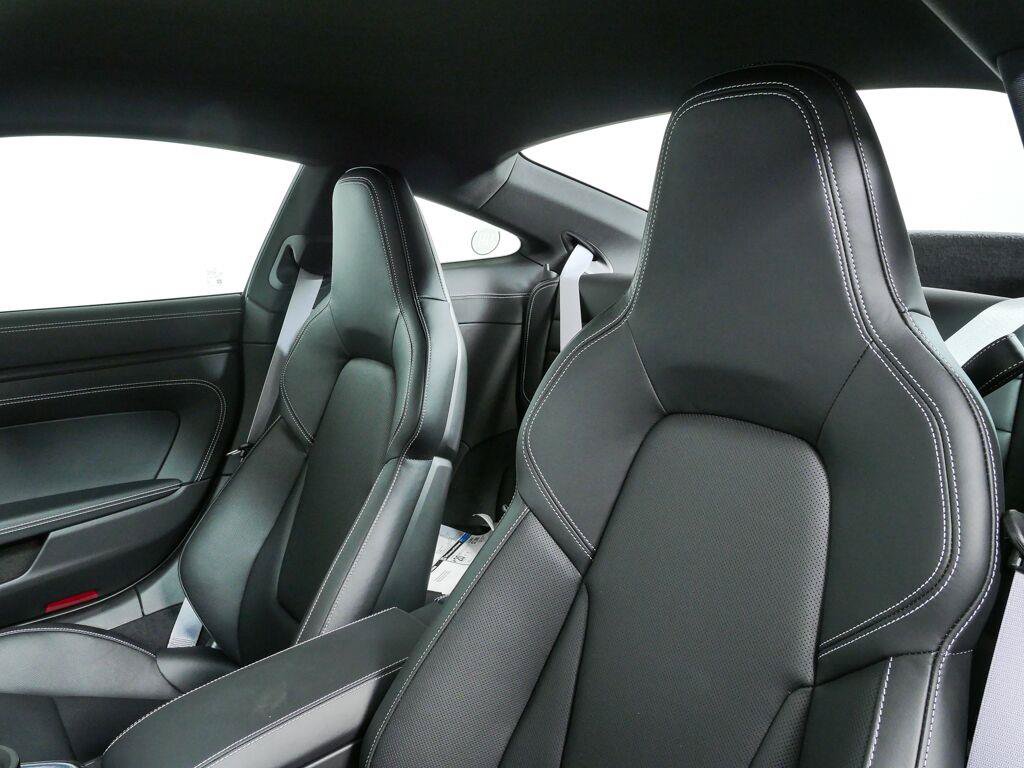 New 2026 Porsche 911 Carrera T RWD image 5