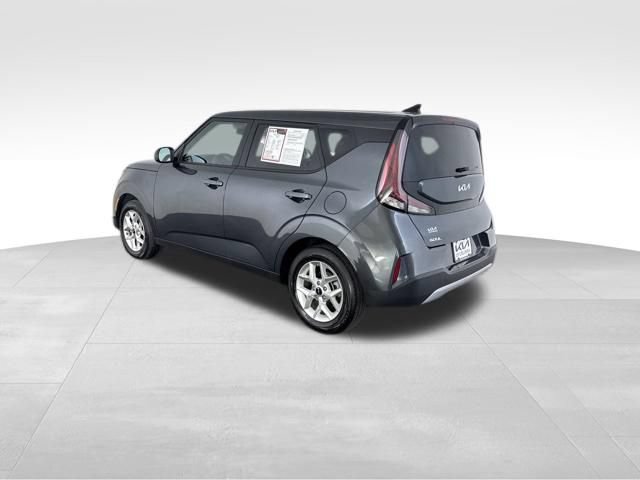 Certified 2025 Kia Soul LX FWD image 9