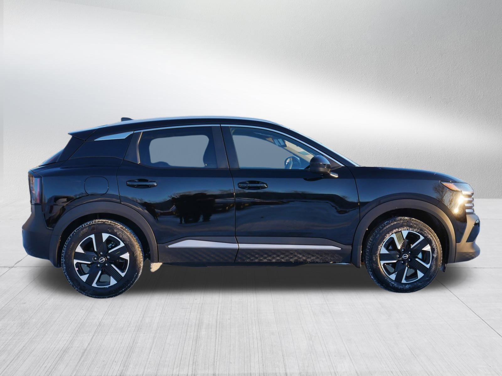 Certified 2025 Nissan Kicks SV w/ SV Premium Package image 8