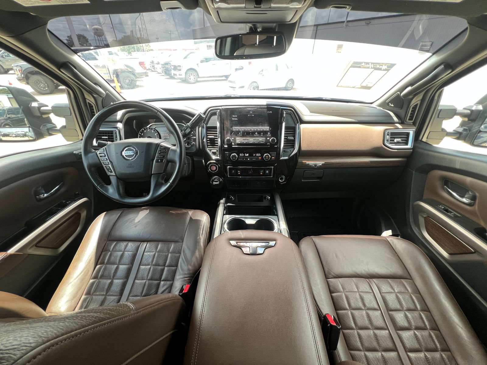 Used 2022 Nissan Titan Platinum Reserve w/ Moonroof Package AWD/4WD image 24