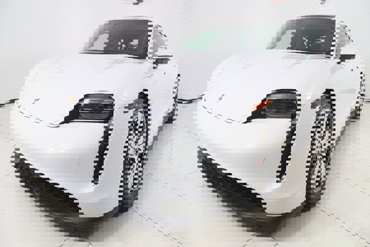 Used 2020 Porsche Taycan 4S image 68