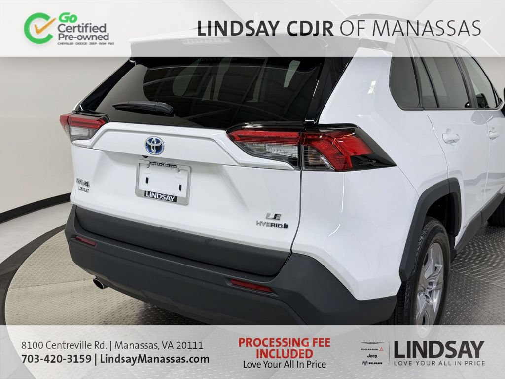 Used 2022 Toyota RAV4 LE AWD/4WD image 9