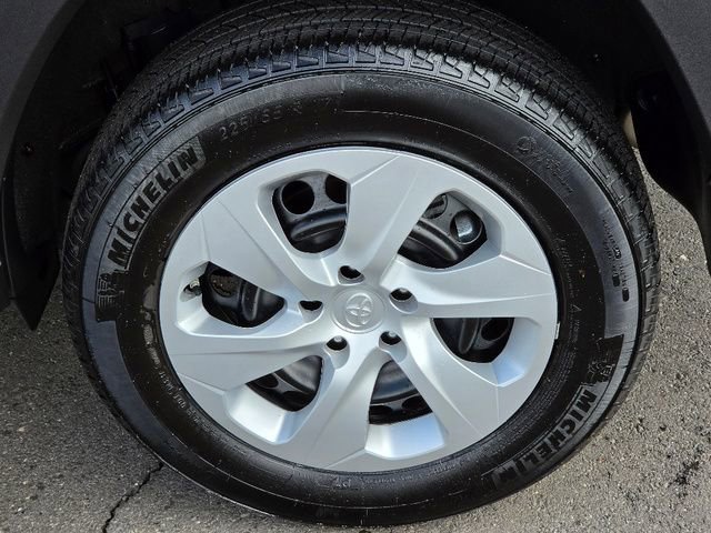 Used 2025 Toyota RAV4 LE image 15