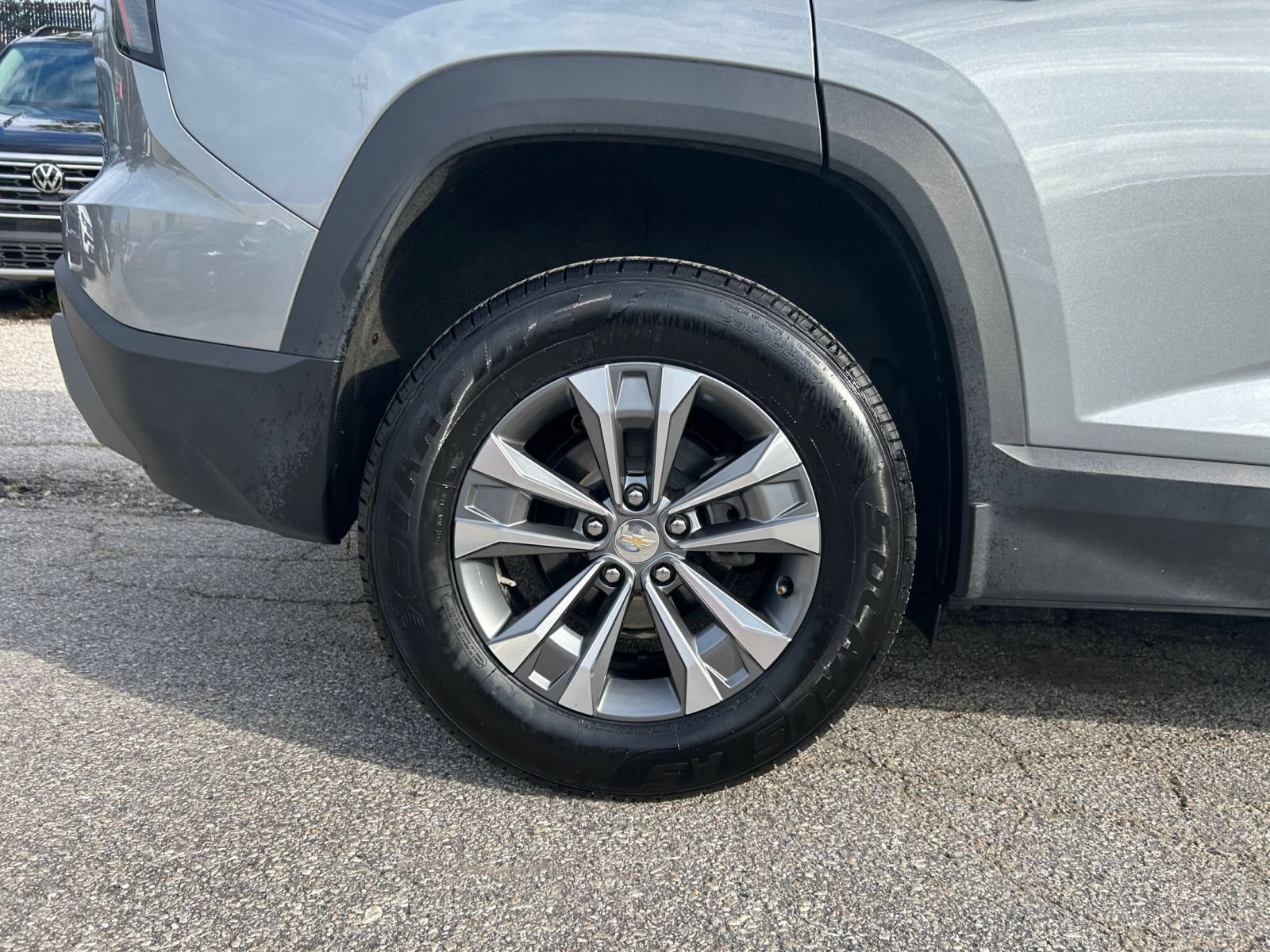 Used 2025 Chevrolet Equinox LT FWD image 24