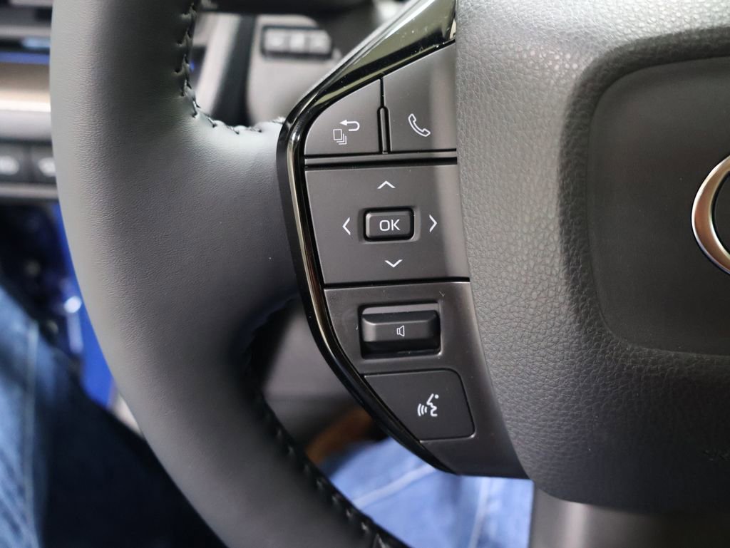 New 2026 Toyota Prius Limited FWD image 27