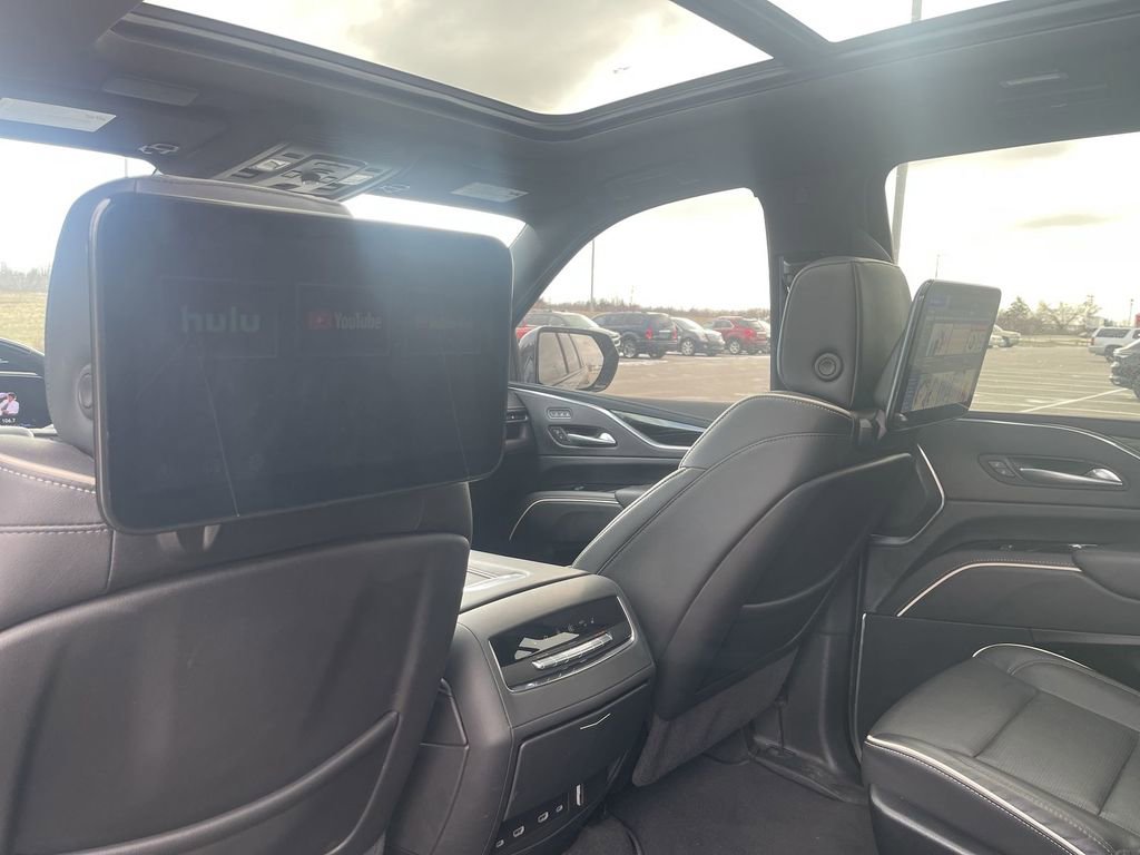 Certified 2024 Cadillac Escalade ESV Sport w/ LPO, ONYX Package image 30