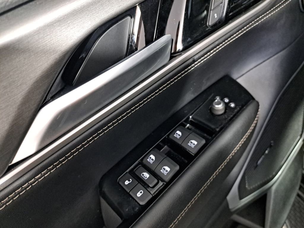 Used 2025 Jeep Wagoneer Series II w/ Premium Group I image 14