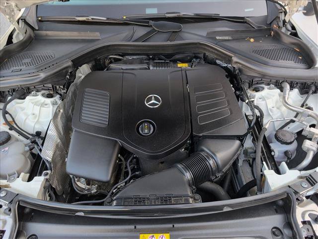 Used 2024 Mercedes-Benz GLC 300 4MATIC image 25