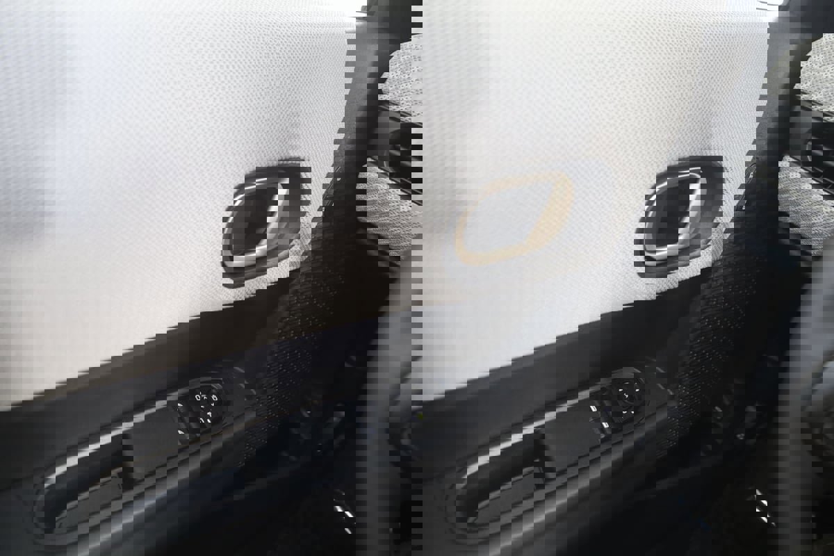 Used 2025 MINI Cooper S image 32