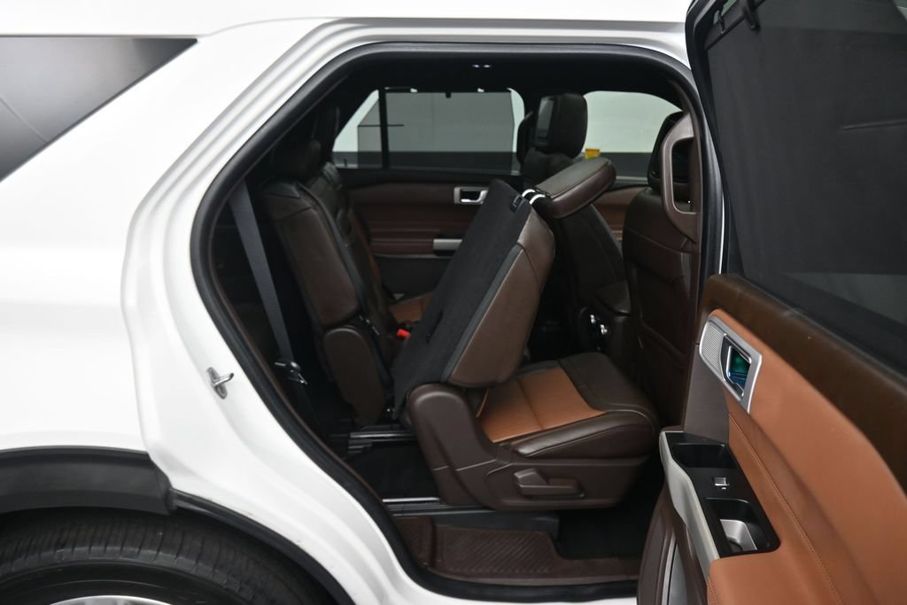 Used 2021 Ford Explorer King Ranch w/ Premium Technology Package AWD/4WD image 54