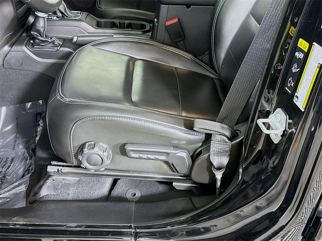 Used 2022 Jeep Wrangler Unlimited Sahara w/ Cold Weather Group image 24