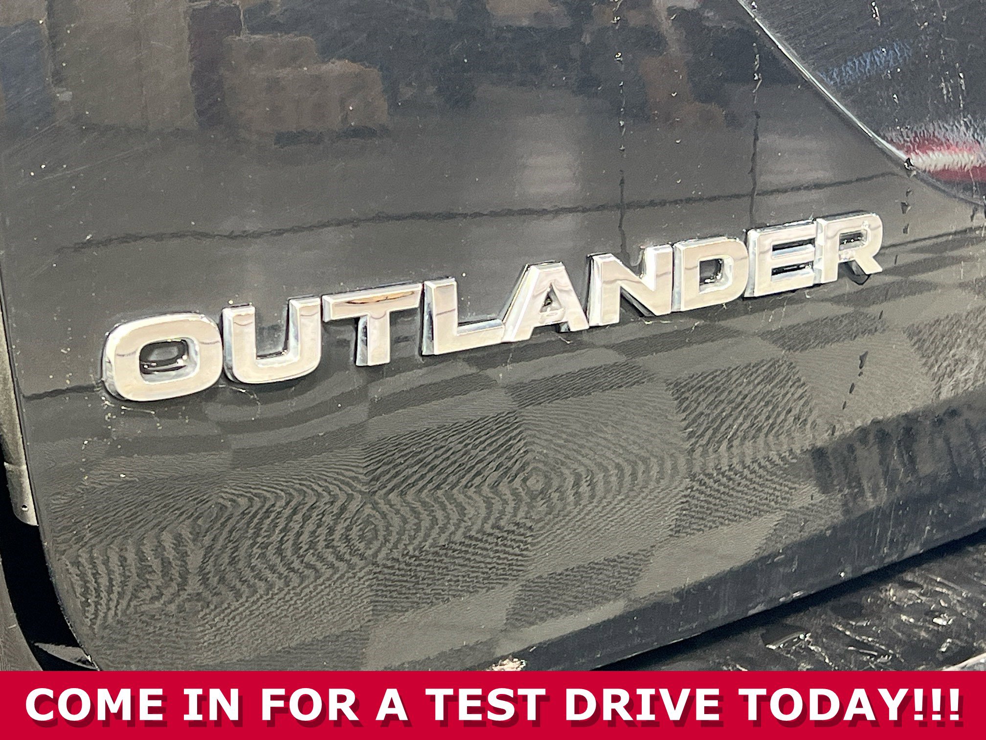 Used 2023 Mitsubishi Outlander SE image 33