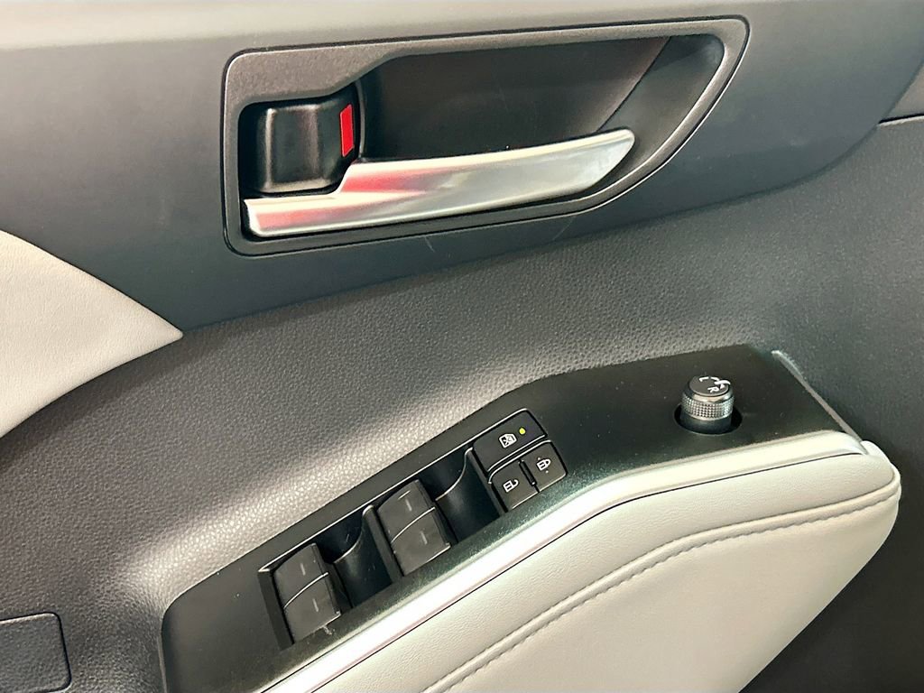 New 2026 Toyota Highlander XLE image 16