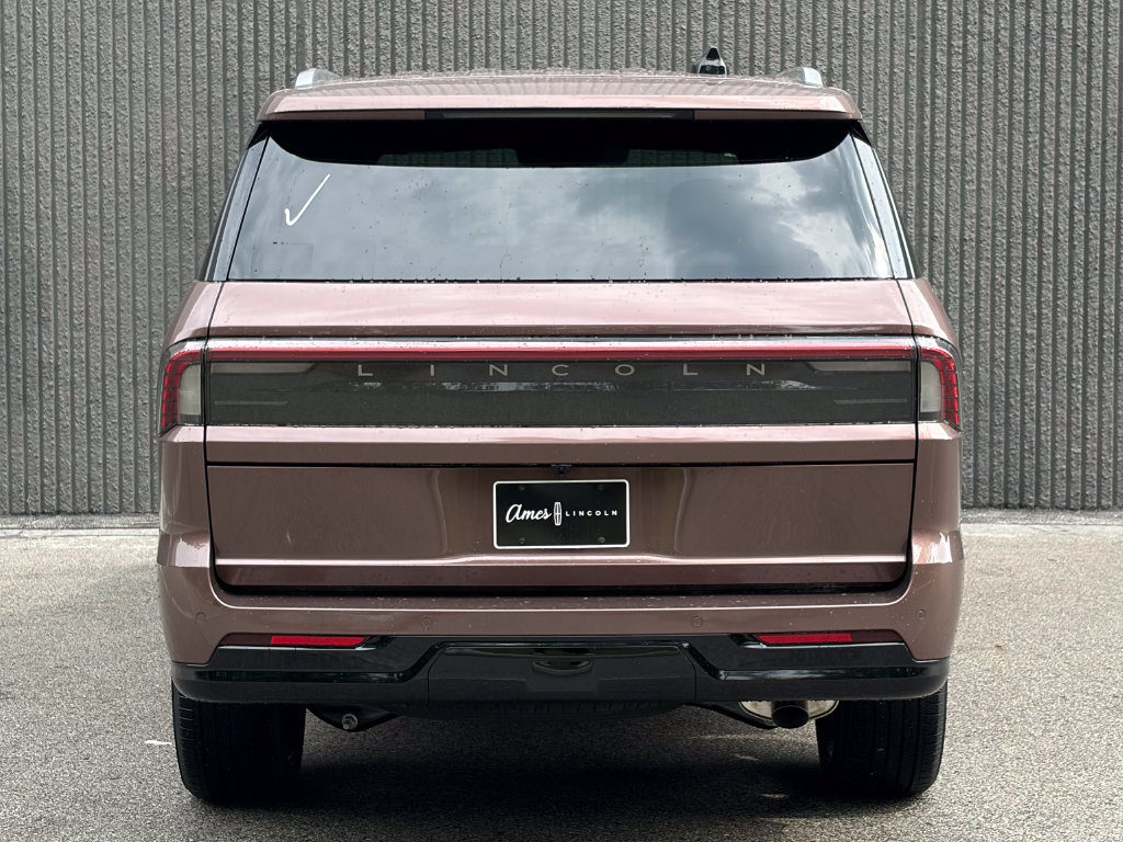 New 2027 Lincoln Navigator Black Label AWD/4WD image 6