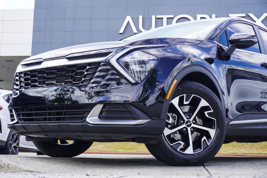 Used 2023 Kia Sportage EX FWD image 2
