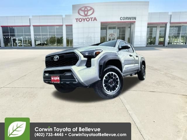 Used 2025 Toyota Tacoma TRD Off-Road AWD/4WD image 2
