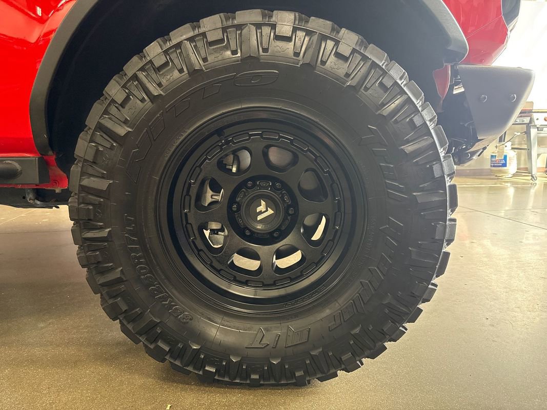 Used 2023 Ford Bronco Wildtrak image 39