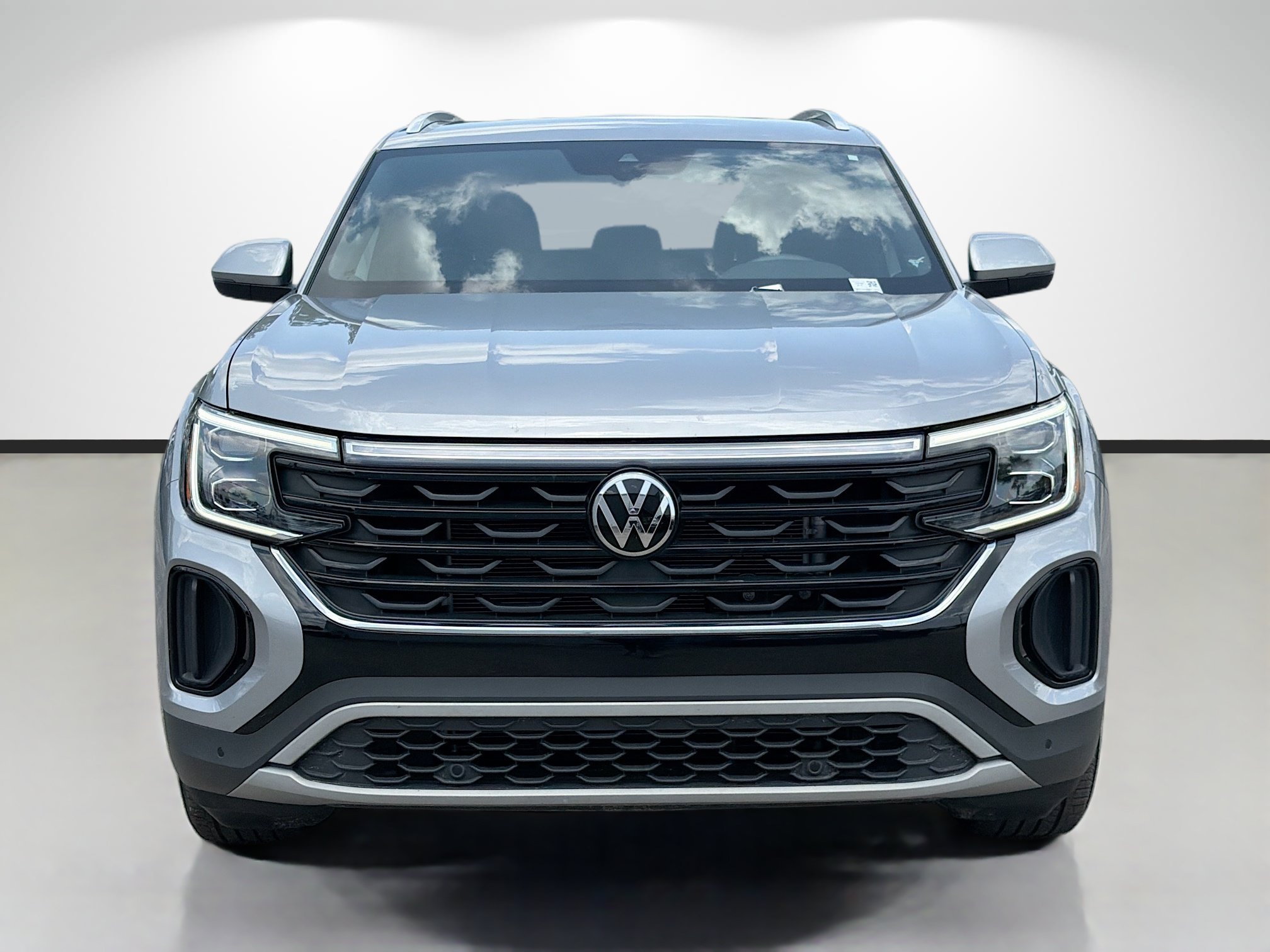 Used 2024 Volkswagen Atlas Cross Sport SE w/ Panoramic Sunroof Package AWD/4WD image 8