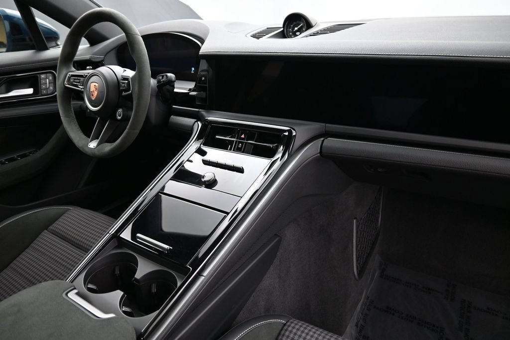Certified 2026 Porsche Panamera RWD image 30