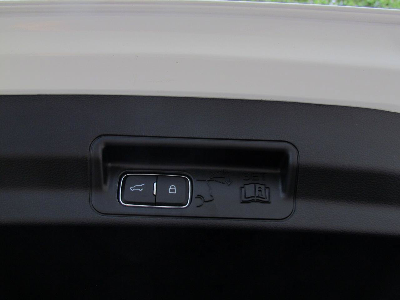 Used 2022 Ford Explorer ST w/ Equipment Group 401A AWD/4WD image 37