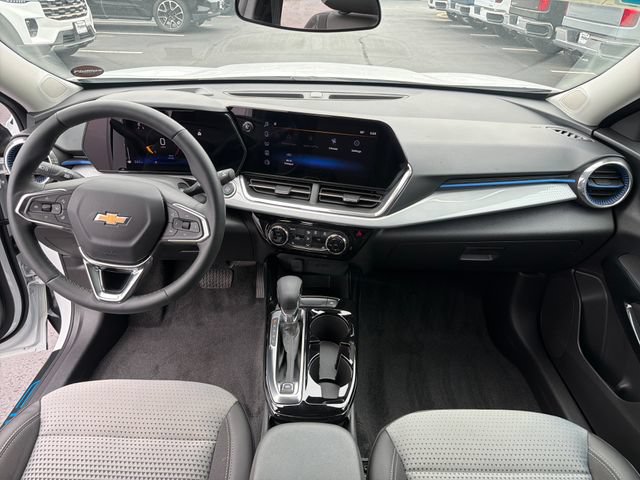 Certified 2025 Chevrolet Trax LT w/ Driver Confidence Package FWD image 14