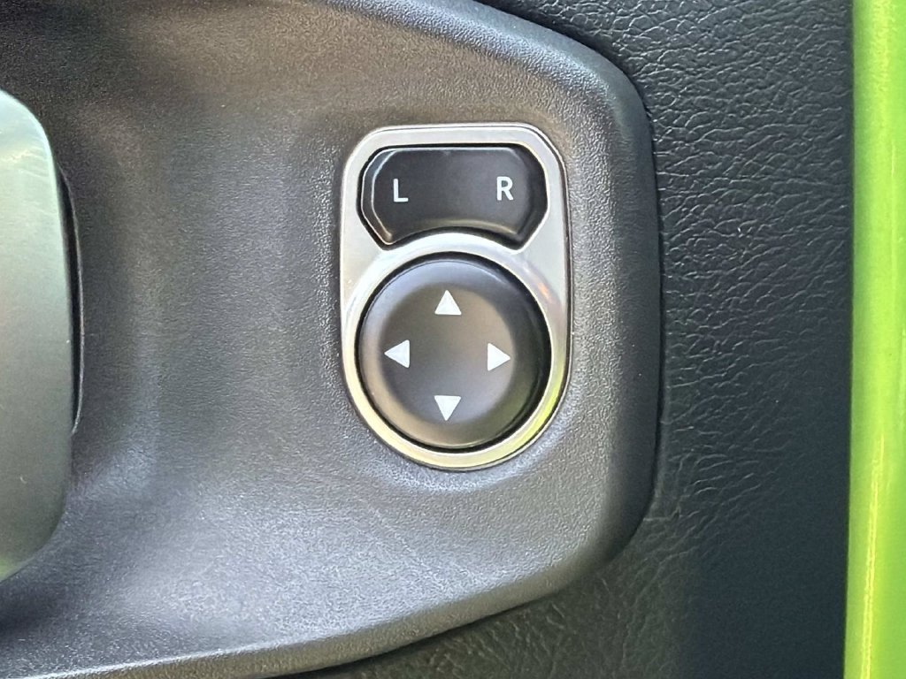 Used 2019 Jeep Wrangler Unlimited Sport S AWD/4WD image 28