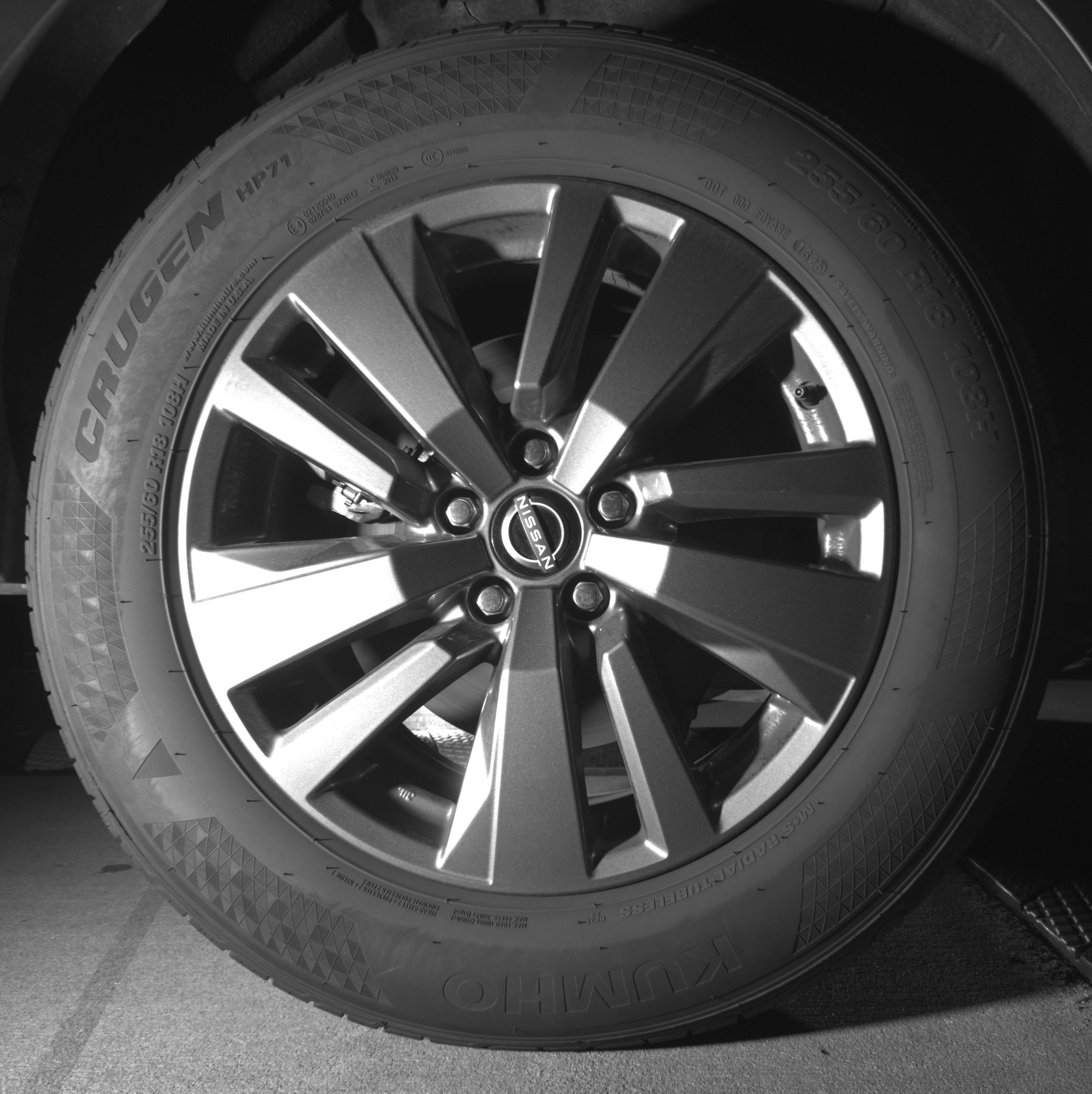 Used 2025 Nissan Pathfinder SV image 15