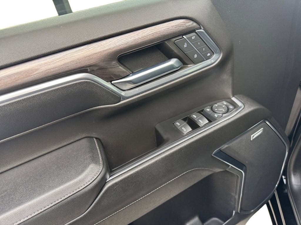 Used 2024 Chevrolet Silverado 1500 LTZ image 19
