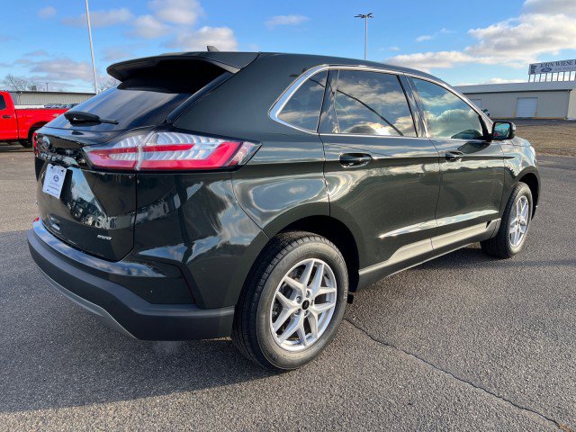 Used 2024 Ford Edge SEL w/ Convenience Package AWD/4WD image 5