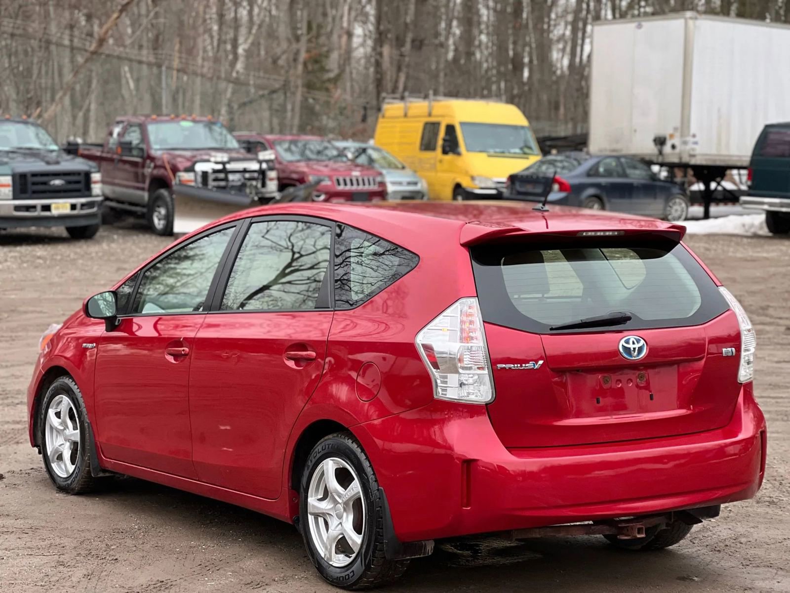 Used 2012 Toyota Prius V Two w/ Preferred Accessory Pkg FWD image 4