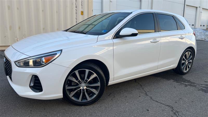 Used 2018 Hyundai Elantra GT FWD image 3
