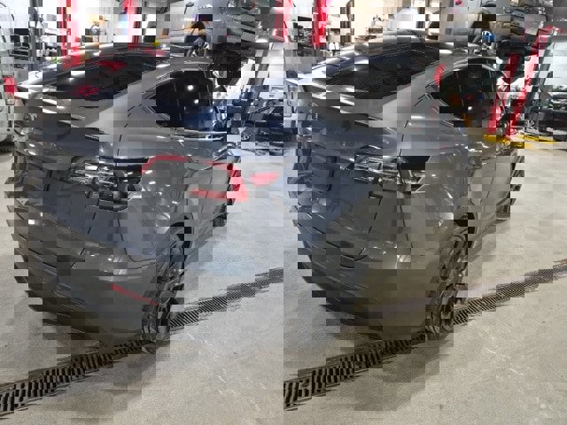 Used 2022 Tesla Model Y Performance image 9