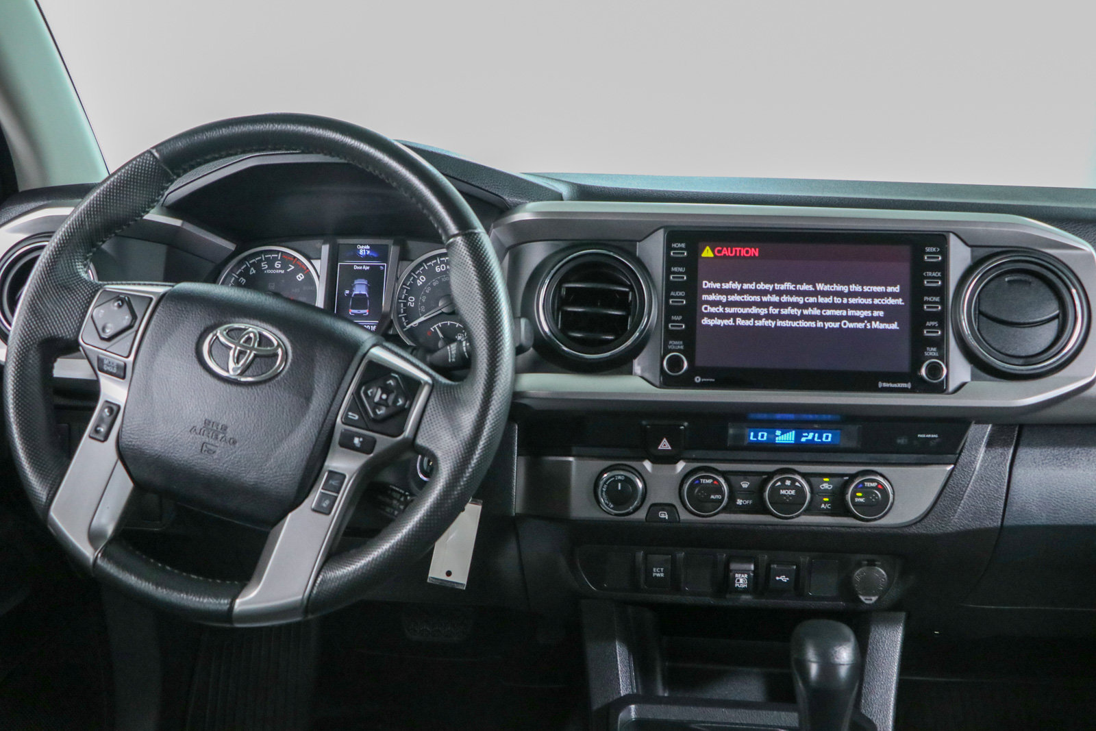 Used 2022 Toyota Tacoma SR5 AWD/4WD image 17