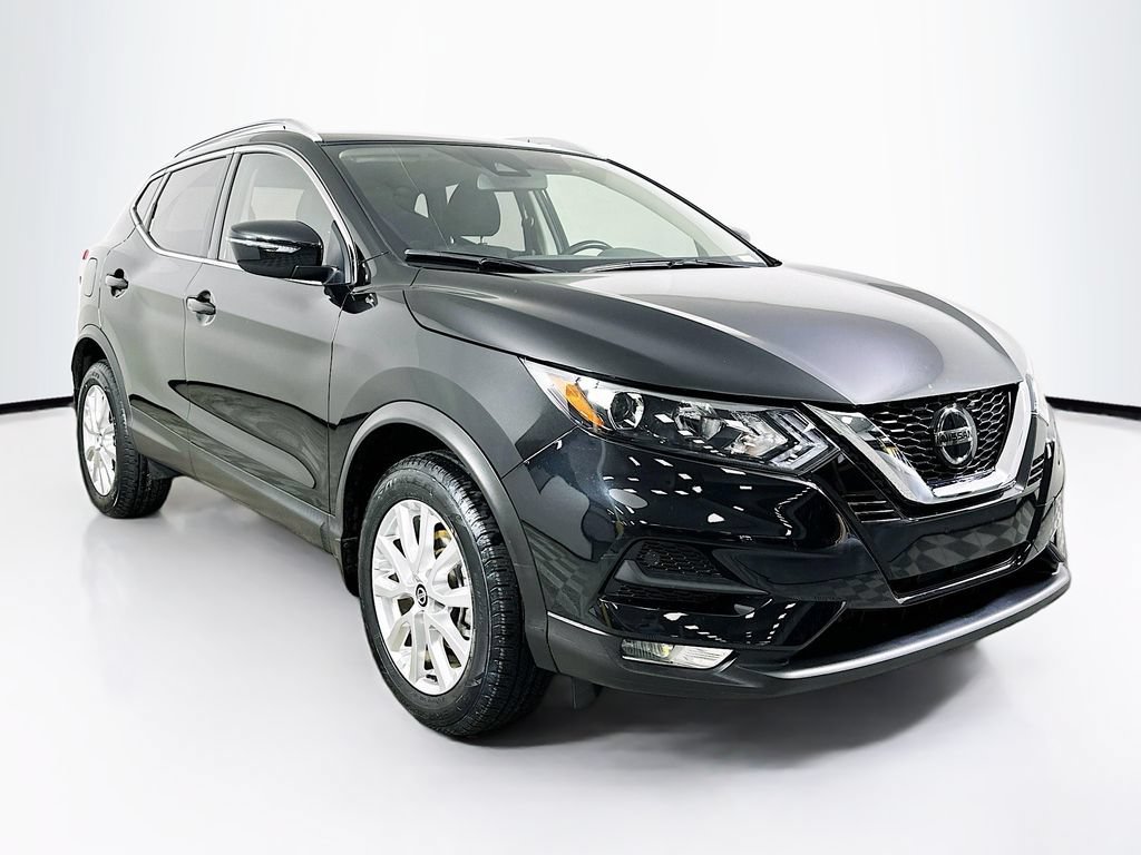 Used 2021 Nissan Rogue Sport SV FWD image 2