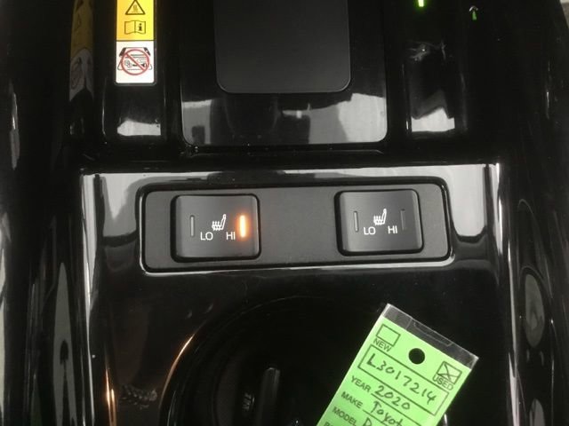 Used 2020 Toyota Prius XLE AWD/4WD image 33