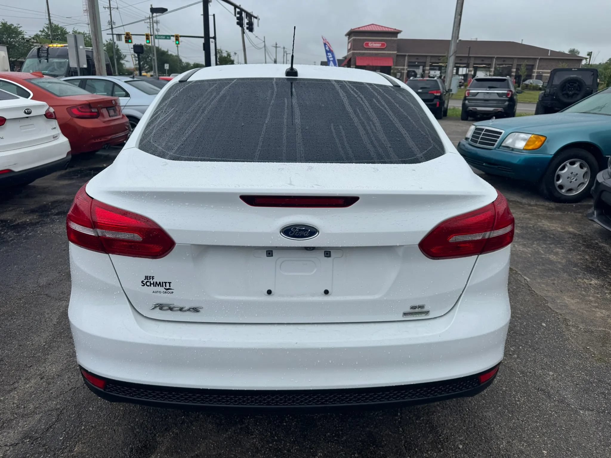 Used 2018 Ford Focus SE FWD image 6