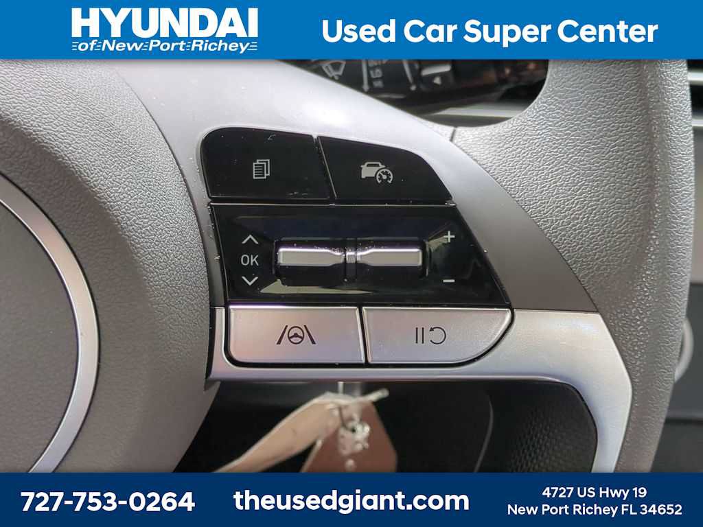 Used 2025 Hyundai Elantra SE FWD image 25