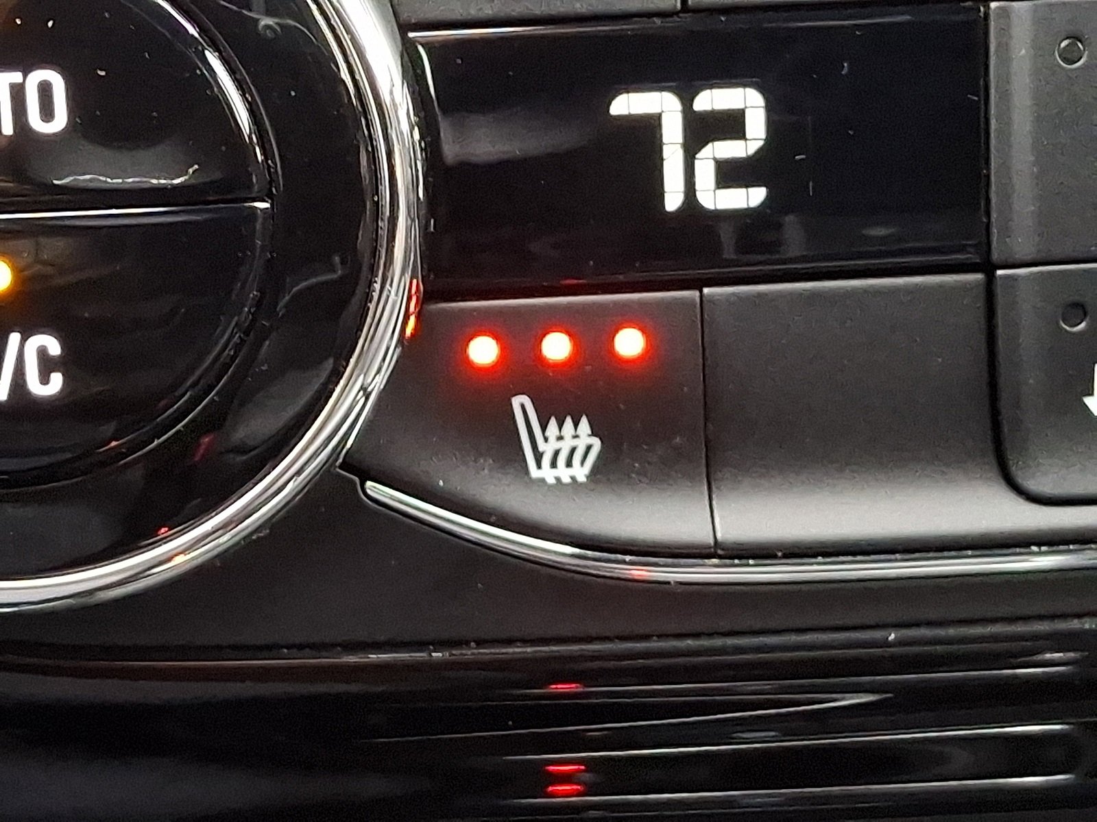 Used 2024 Chevrolet Trax RS w/ Driver Confidence Package image 24