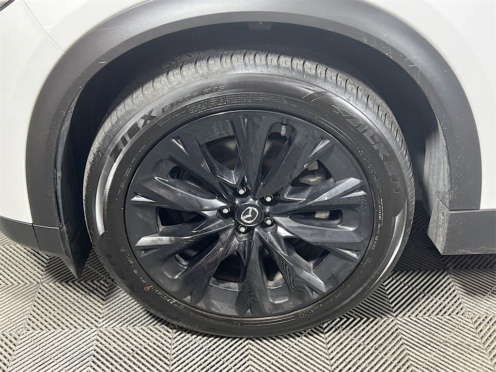 Used 2025 MAZDA CX-90 3.3 Turbo w/ Premium Sport Pkg image 28