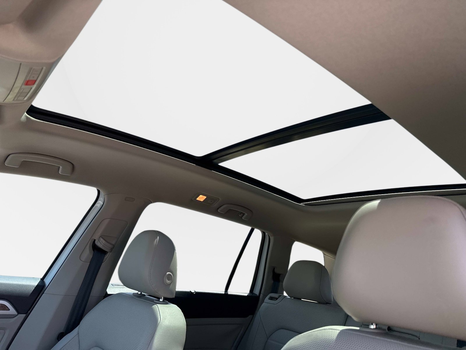 Used 2018 Volkswagen Atlas SEL Premium AWD/4WD image 22